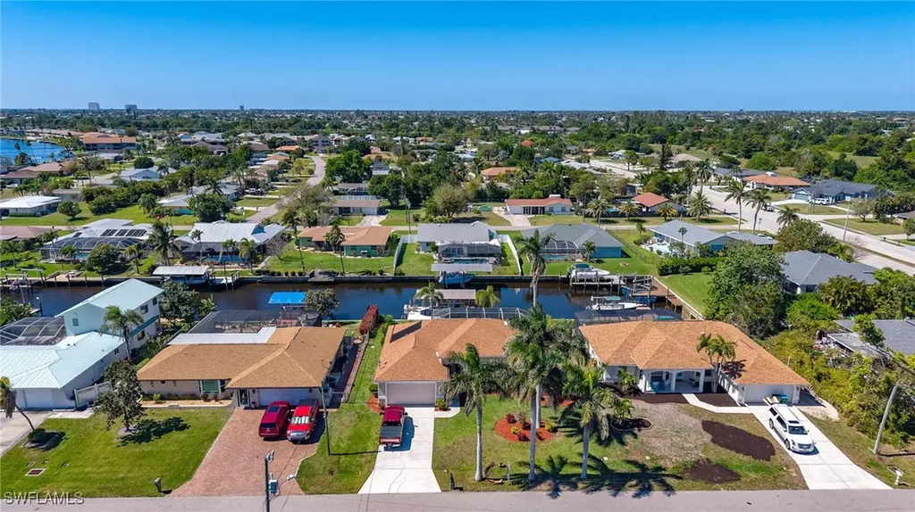 4212 SE 8th Place Cape Coral FL 33904