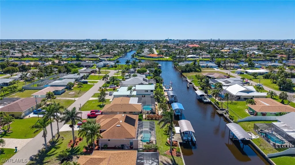 4212 SE 8th Place Cape Coral FL 33904