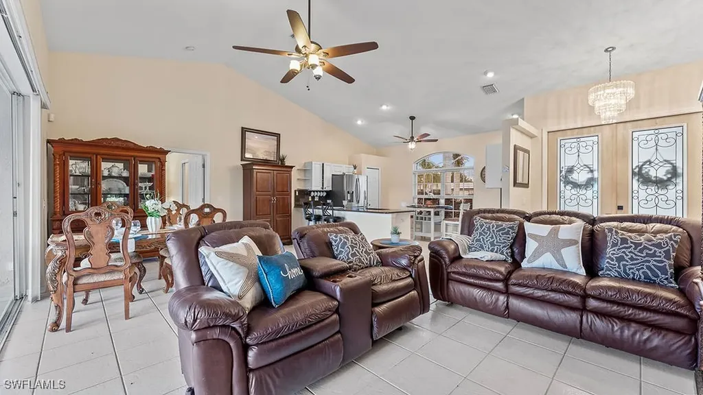 4212 SE 8th Place Cape Coral FL 33904