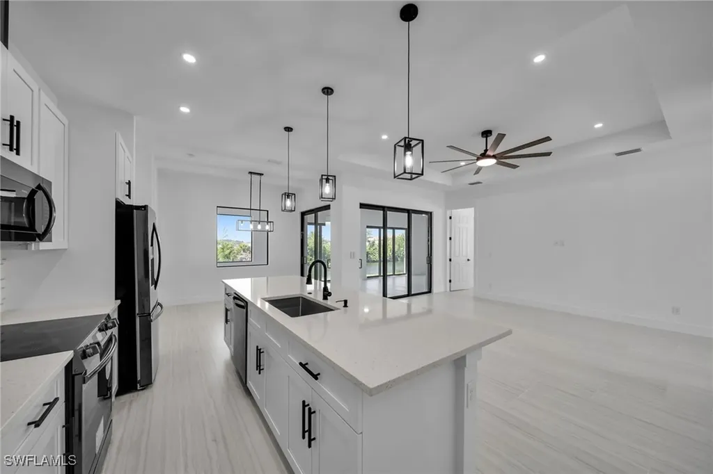 318 NW 9th Street Cape Coral FL 33993