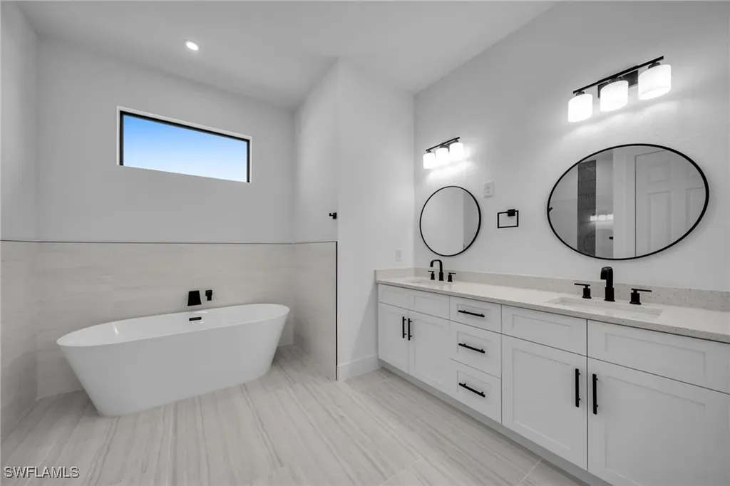 318 NW 9th Street Cape Coral FL 33993