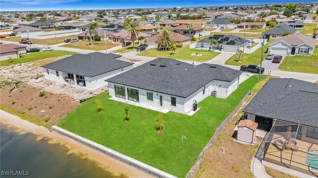 318 NW 9th Street Cape Coral FL 33993