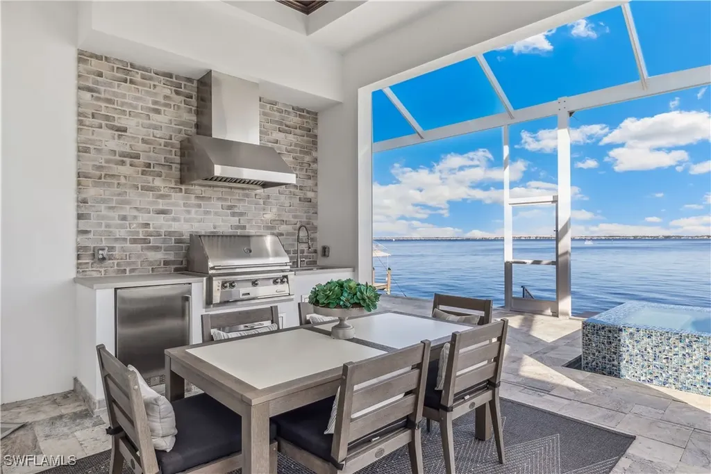 3339 SE 22nd Place Cape Coral FL 33904