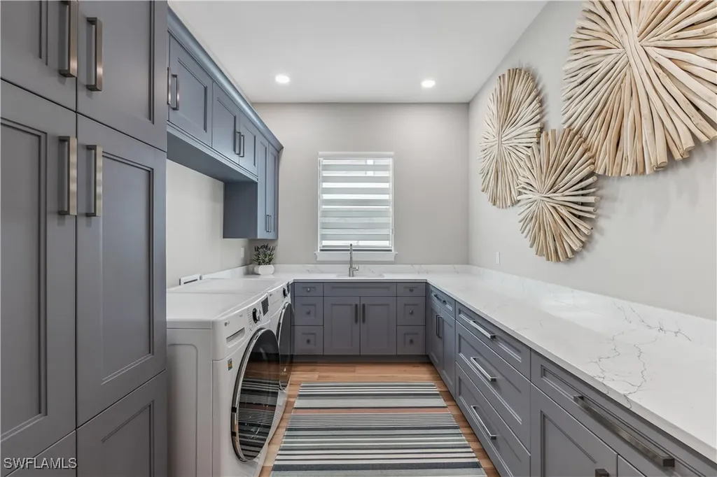 3339 SE 22nd Place Cape Coral FL 33904