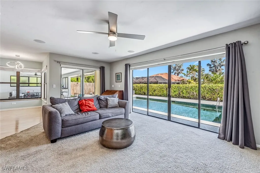 2208 Regal Way Naples FL 34110