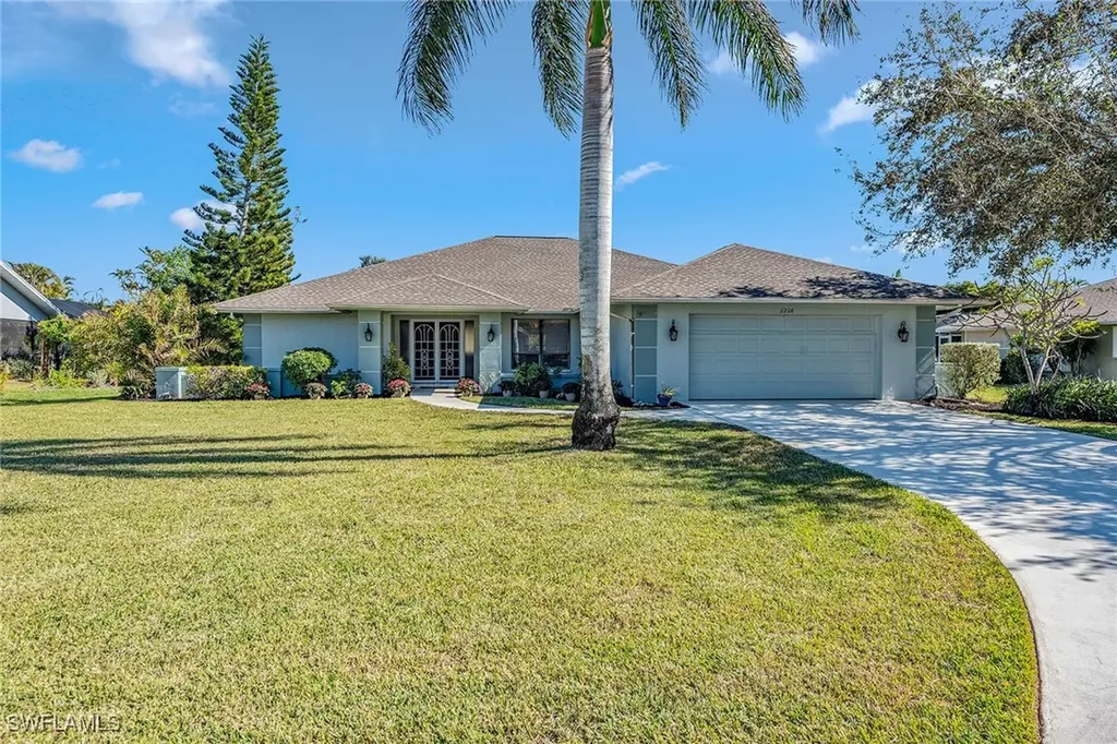 2208 Regal Way Naples FL 34110