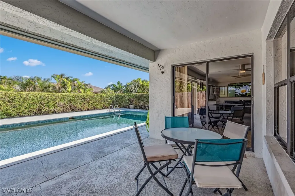 2208 Regal Way Naples FL 34110
