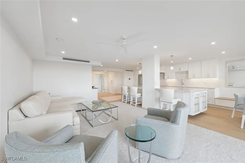 2318 Gulf Shore Boulevard N Naples FL 34103