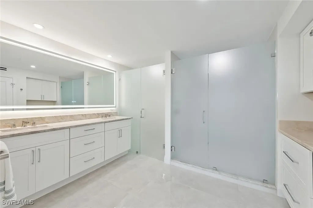 2318 Gulf Shore Boulevard N Naples FL 34103