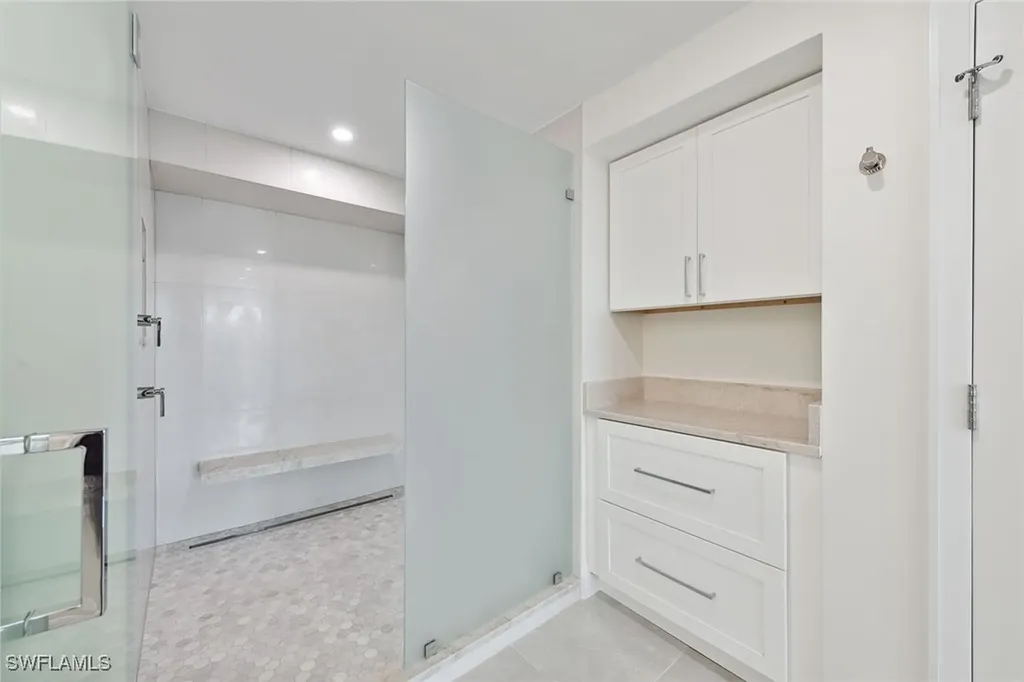 2318 Gulf Shore Boulevard N Naples FL 34103