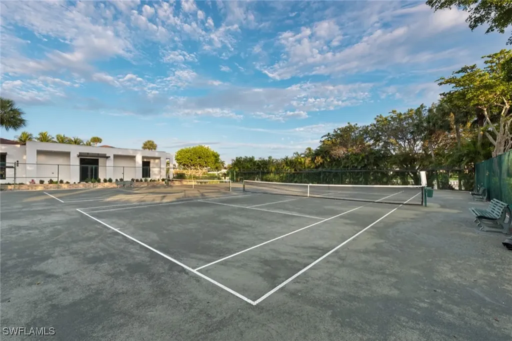 2318 Gulf Shore Boulevard N Naples FL 34103