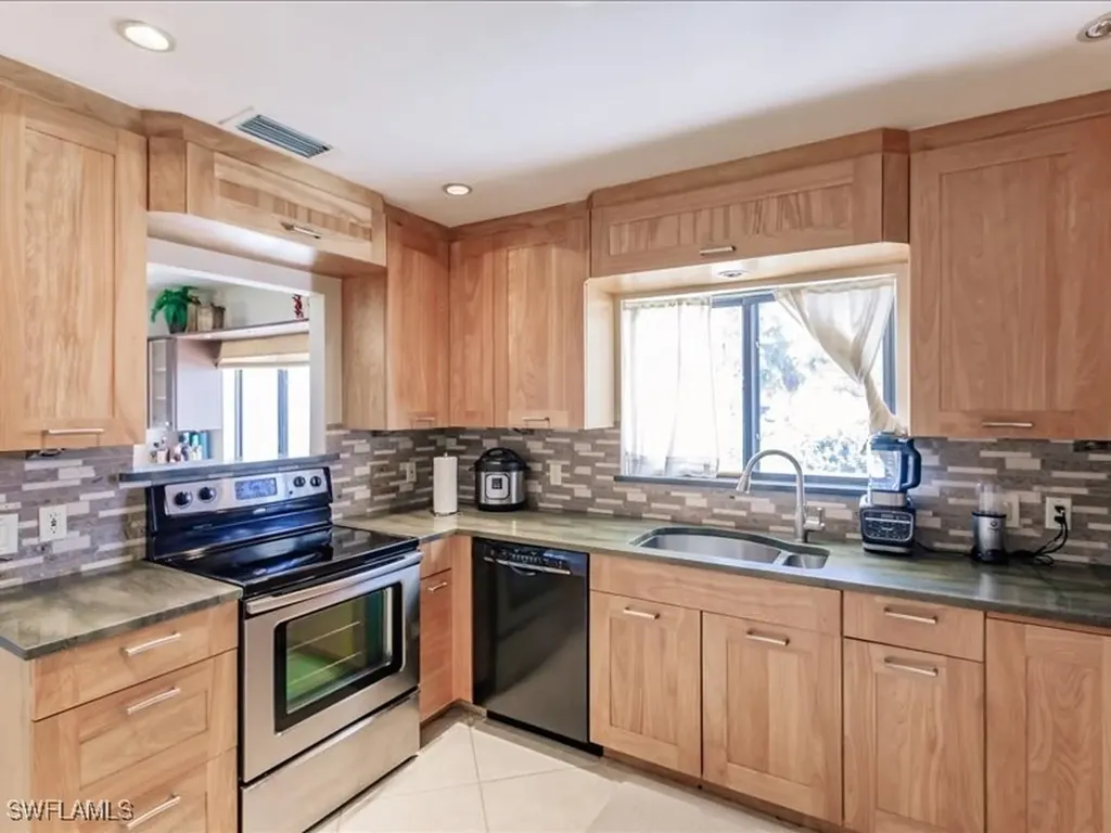 910 Vanderbilt Beach Road Naples FL 34108