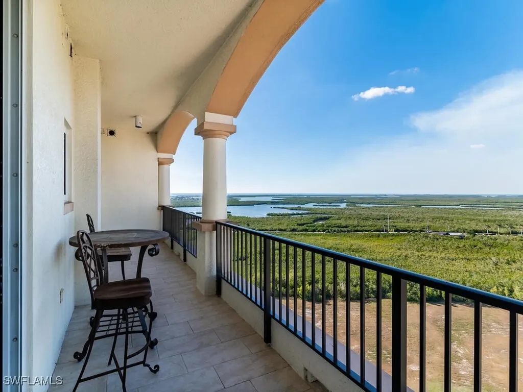 1050 Borghese Lane Naples FL 34114