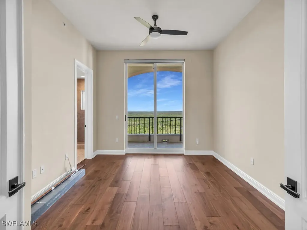 1050 Borghese Lane Naples FL 34114