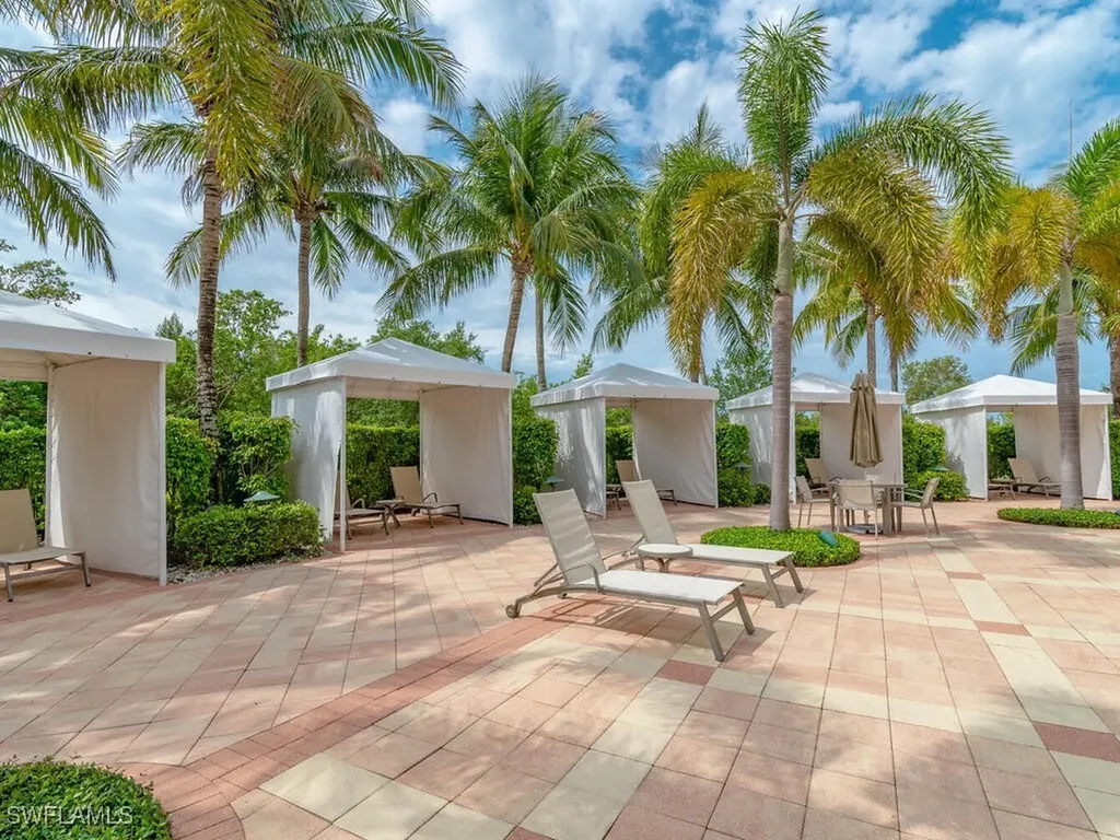 1050 Borghese Lane Naples FL 34114
