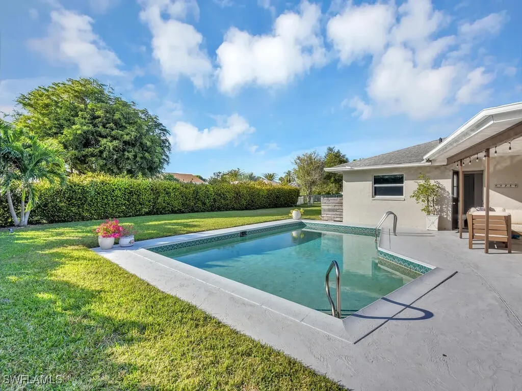 5533 Amoroso Drive Fort Myers FL 33919