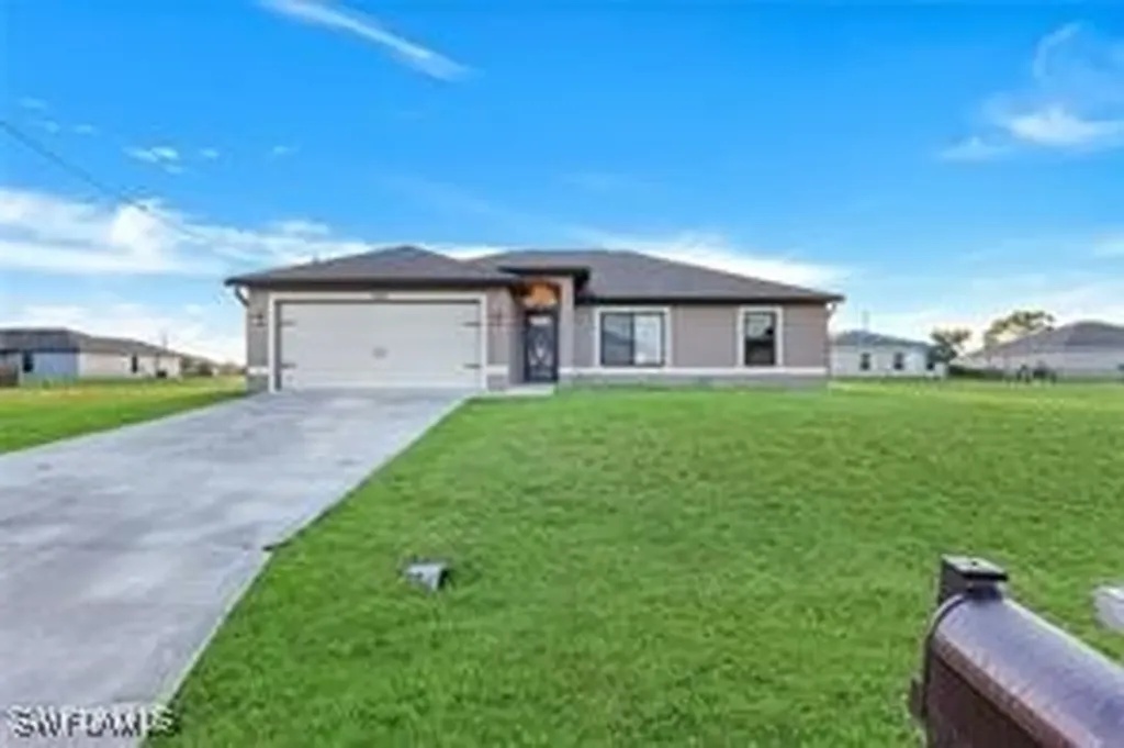 1725 NW 11th Court Cape Coral FL 33993