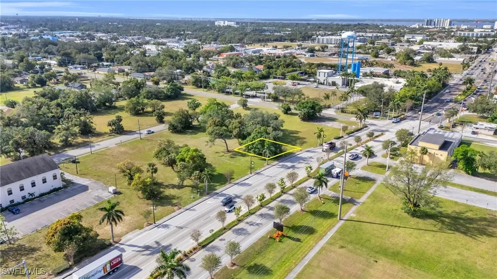 2726 Drive Martin Luther King Boulevard N Fort Myers FL 33916