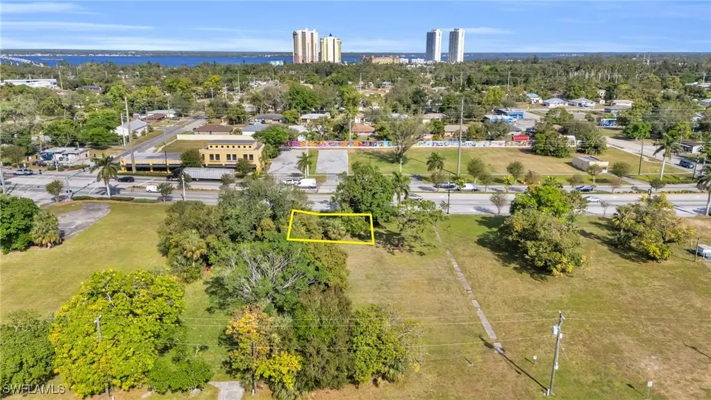 2726 Drive Martin Luther King Boulevard N Fort Myers FL 33916