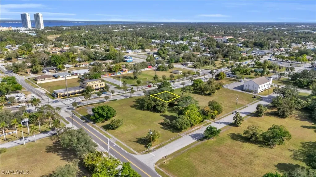 2726 Drive Martin Luther King Boulevard N Fort Myers FL 33916