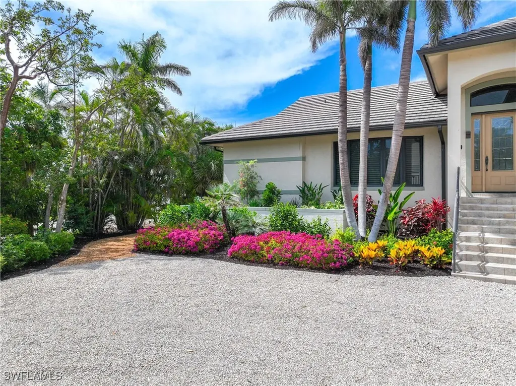 3744 W Gulf Drive Sanibel FL 33957