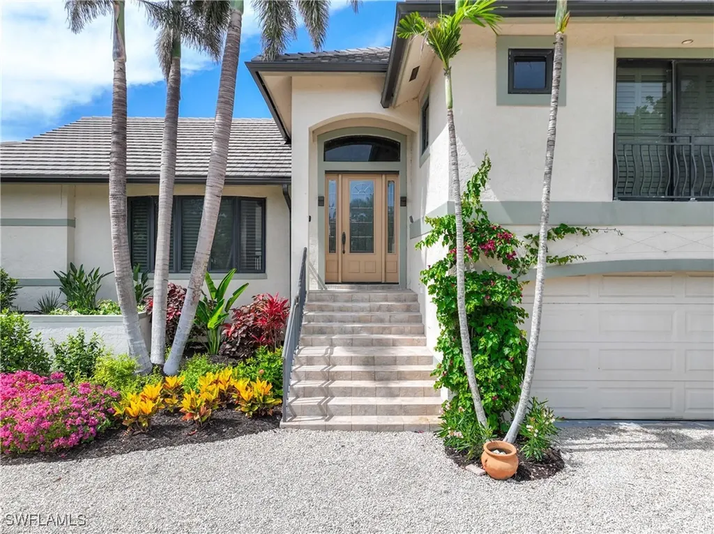 3744 W Gulf Drive Sanibel FL 33957