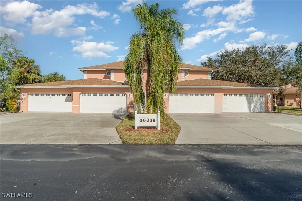 20025 Lake Vista Circle Lehigh Acres FL 33936