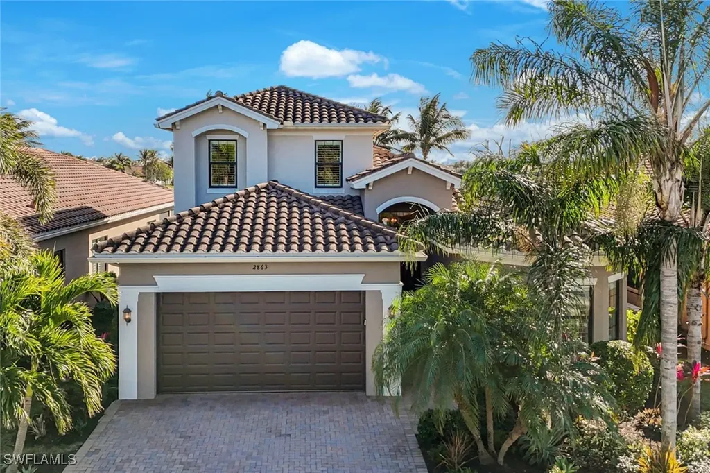Naples FL, 2863 Cinnamon Bay Circle