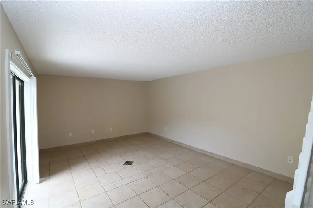 5216 Cedarbend Drive Fort Myers FL 33919