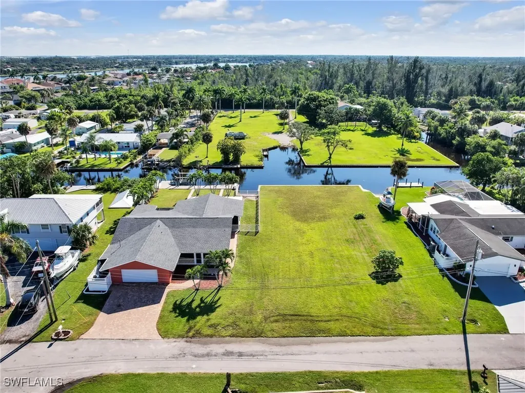 6131 Island Park Court Fort Myers FL 33908