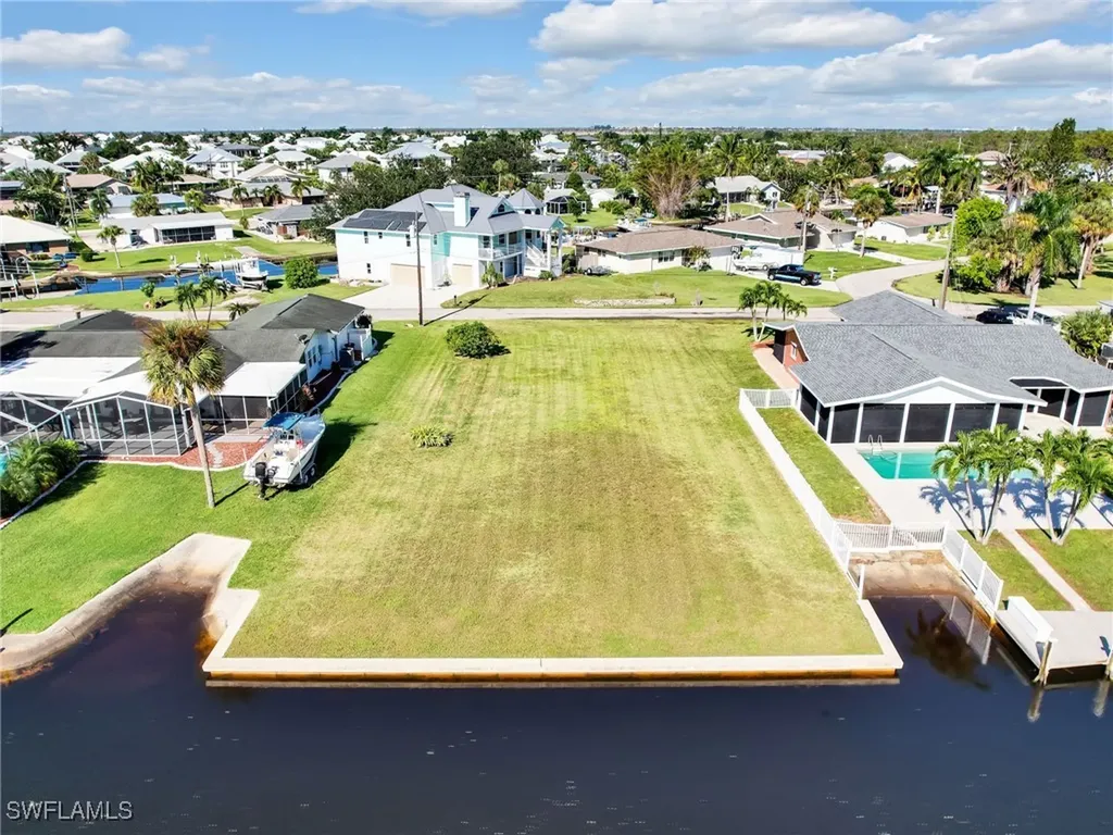 6131 Island Park Court Fort Myers FL 33908