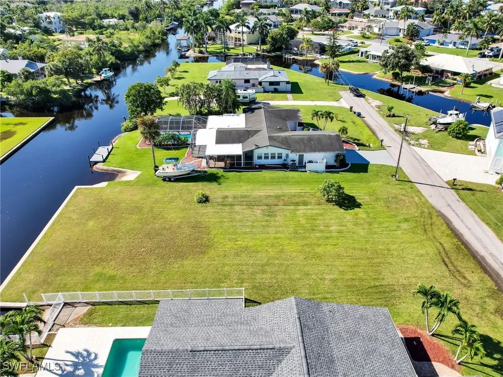 6131 Island Park Court Fort Myers FL 33908