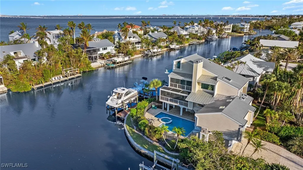 1290 Bay Drive Sanibel FL 33957