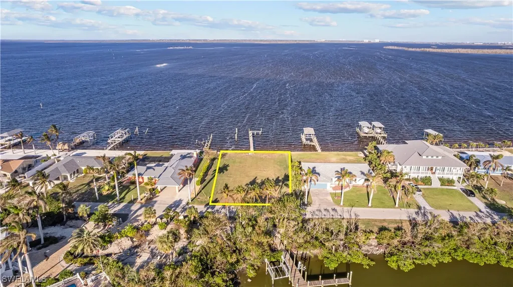 2226 8th Avenue St. James City FL 33956