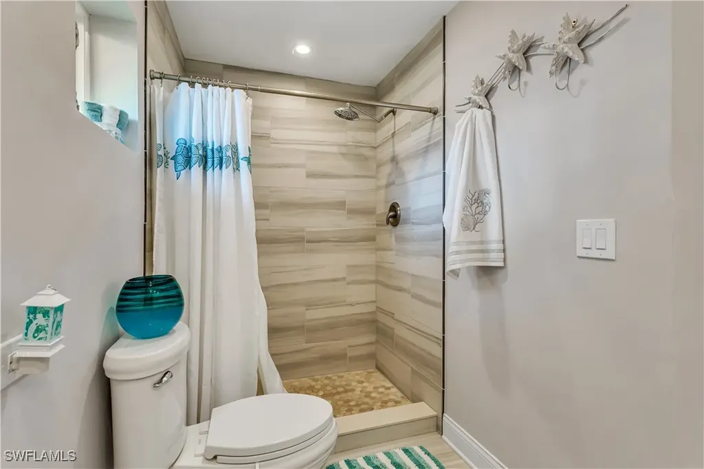 5235 SW 2nd Place Cape Coral FL 33914