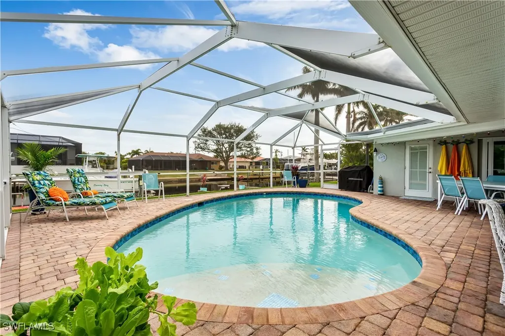 5235 SW 2nd Place Cape Coral FL 33914
