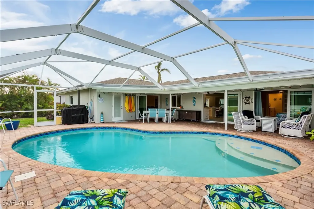 5235 SW 2nd Place Cape Coral FL 33914