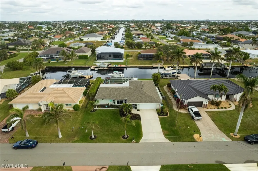 5235 SW 2nd Place Cape Coral FL 33914