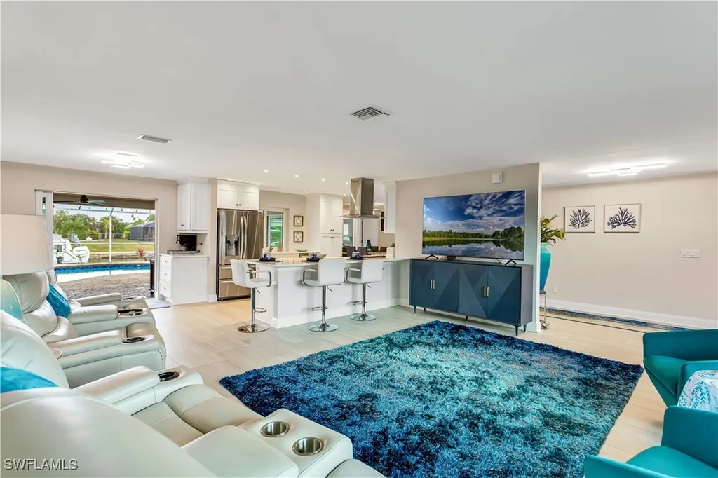 5235 SW 2nd Place Cape Coral FL 33914