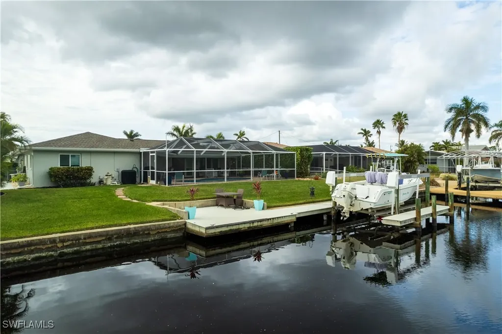 5235 SW 2nd Place Cape Coral FL 33914