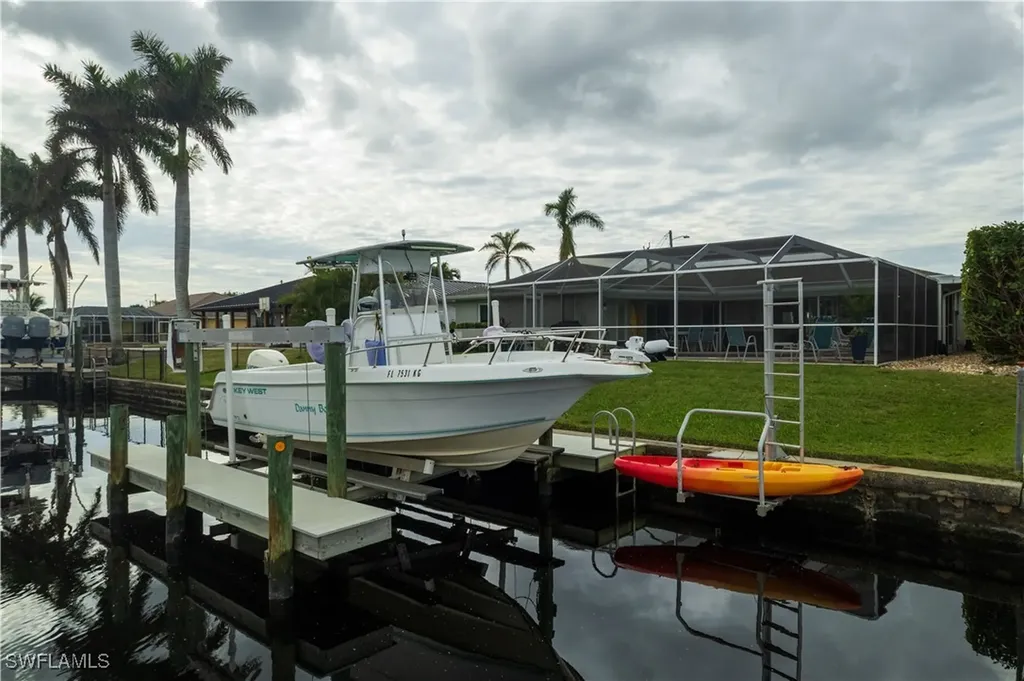 5235 SW 2nd Place Cape Coral FL 33914