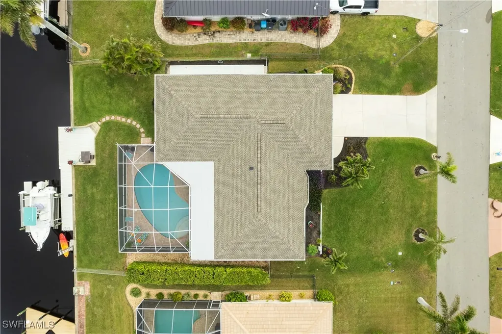 5235 SW 2nd Place Cape Coral FL 33914