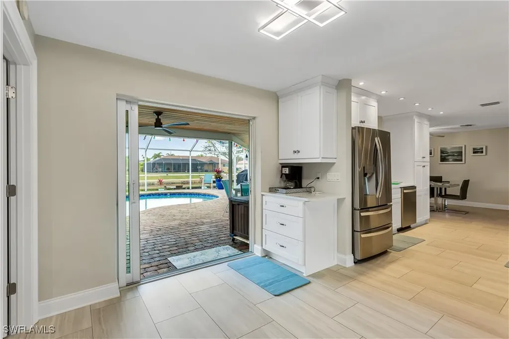 5235 SW 2nd Place Cape Coral FL 33914