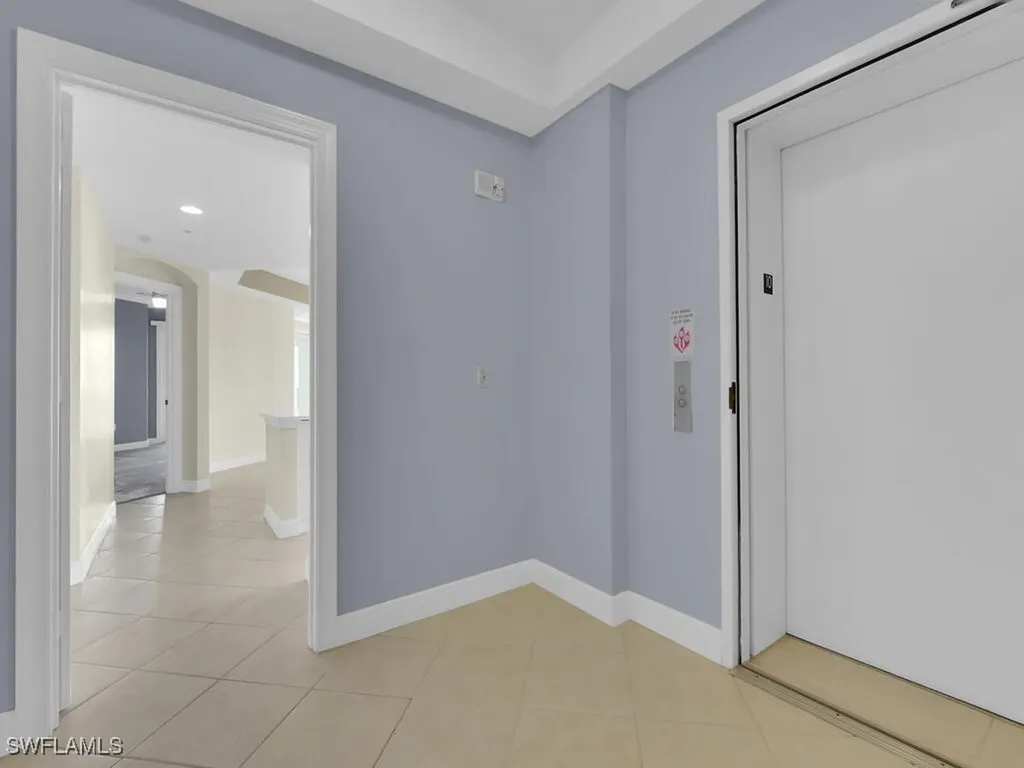 2745 1st Street Fort Myers FL 33916