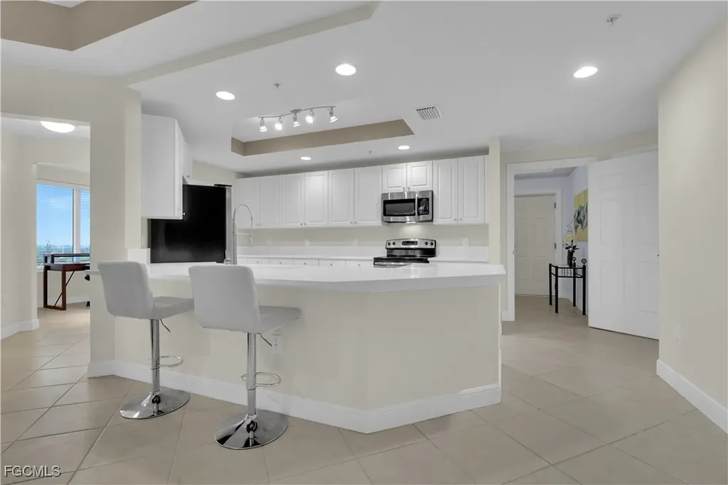 2745 1st Street Fort Myers FL 33916