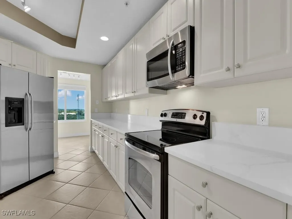 2745 1st Street Fort Myers FL 33916
