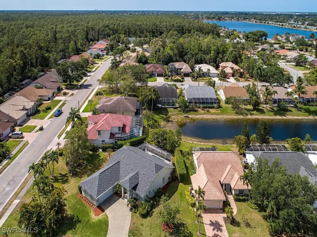 5192 Lochwood Court Naples FL 34112
