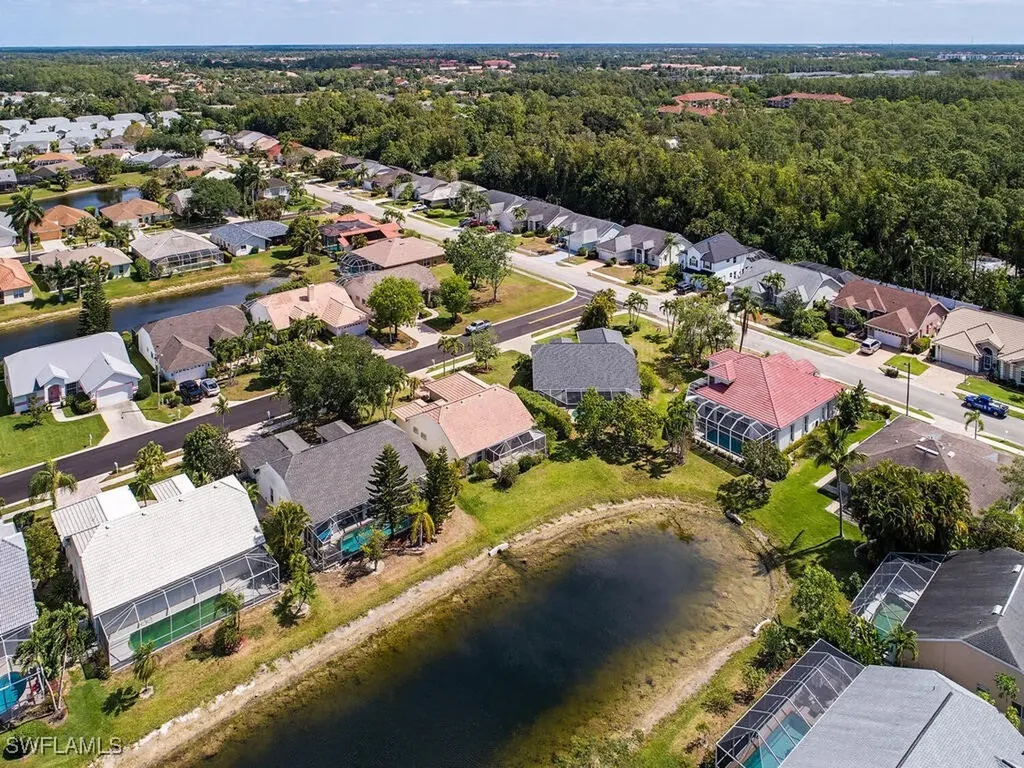 5192 Lochwood Court Naples FL 34112