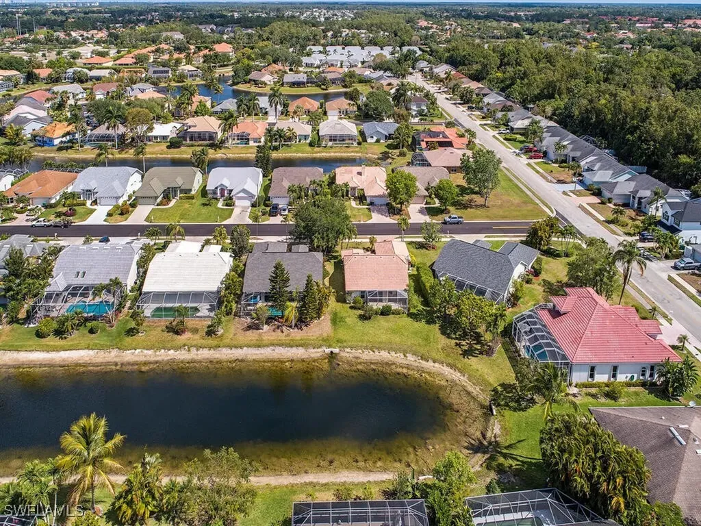 5192 Lochwood Court Naples FL 34112