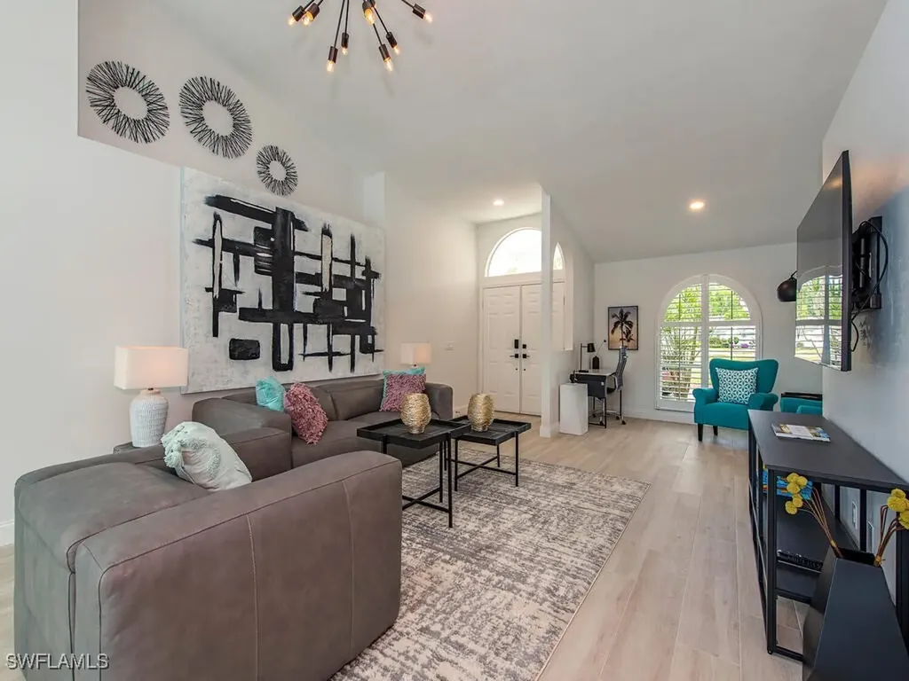 5192 Lochwood Court Naples FL 34112